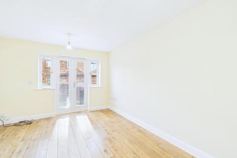 undefined, London Road, Peterborough PE2