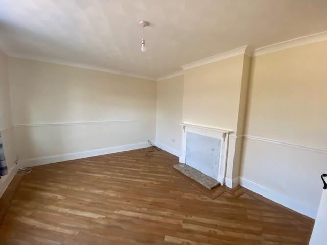 Lounge 2.jpg