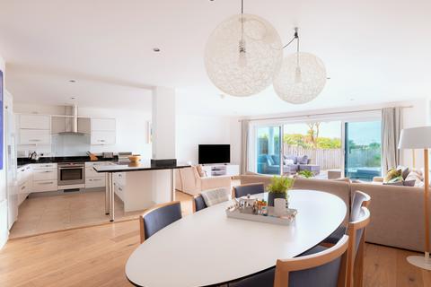 3 bedroom flat for sale, Trebetherick, PL27