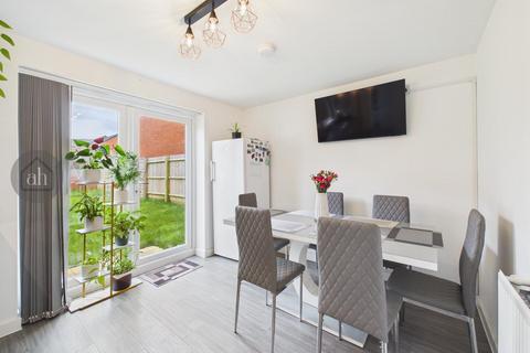 4 bedroom detached house for sale, Bassett Road, Thurston,