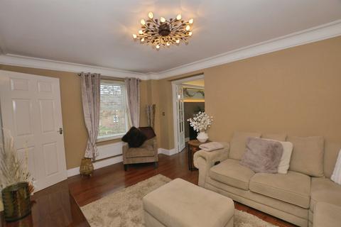 3 bedroom detached house for sale, Blue Field, Ashford