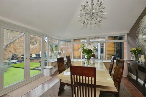 3 bedroom detached house for sale, Blue Field, Ashford