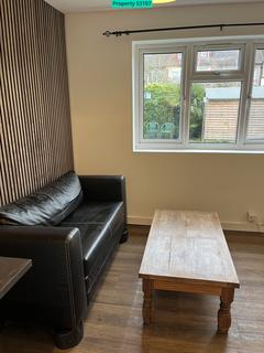 1 bedroom ground floor flat to rent, Templeton Avenue, London, E4