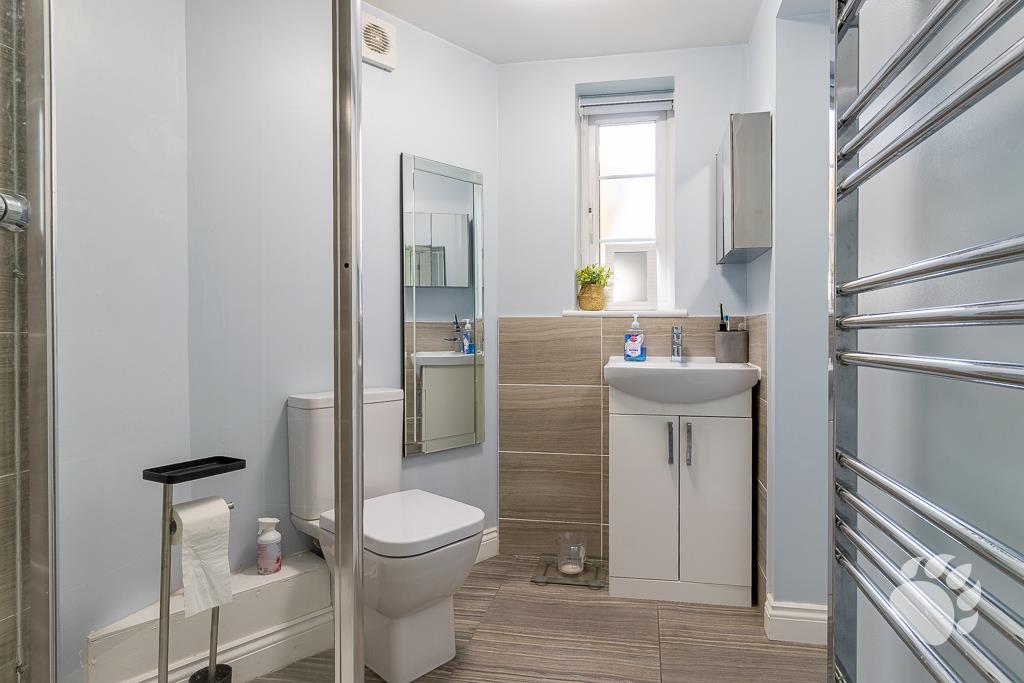 'Jack & Jill' En-Suite