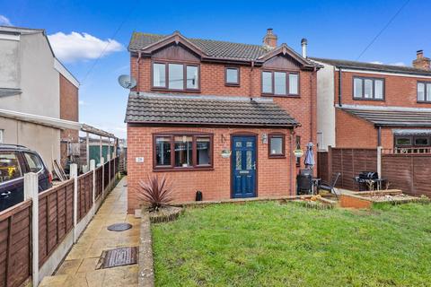 4 bedroom detached house for sale, 28 Saunders Street, Northwick, Worcester.  WR3 7ED