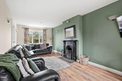 4 bedroom detached house for sale, 28 Saunders Street, Northwick, Worcester.  WR3 7ED