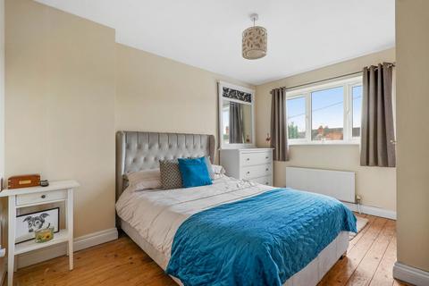 4 bedroom detached house for sale, 28 Saunders Street, Northwick, Worcester.  WR3 7ED