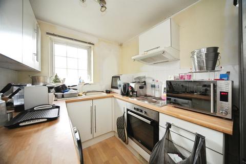 1 bedroom maisonette for sale, Felton Close, Luton
