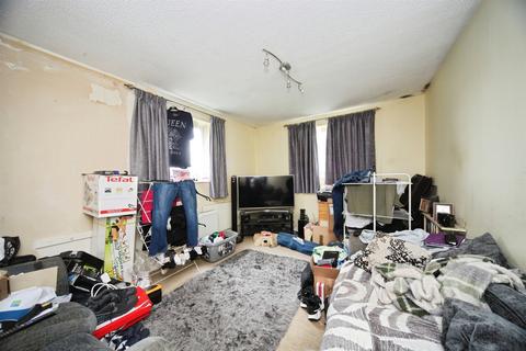 1 bedroom maisonette for sale, Felton Close, Luton