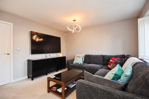 4 bedroom semi-detached house for sale, Emberson Croft, CHELMSFORD
