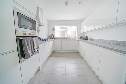 2 bedroom detached bungalow for sale, Widney Manor Road, Solihull, B91
