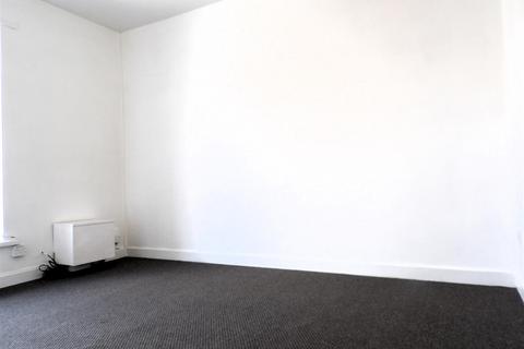2 bedroom flat to rent, Ysguthan Road, Aberavon