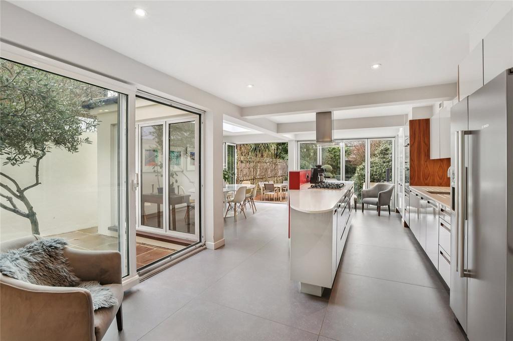 Kitchen/Dining