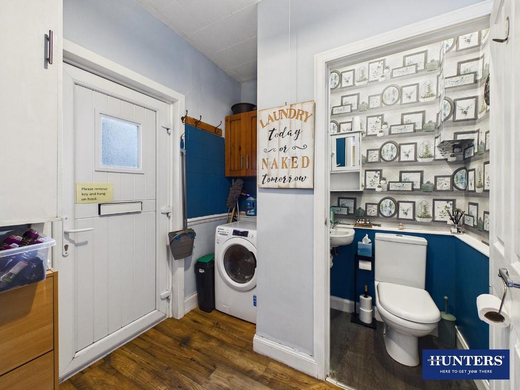 Rear Hall / WC/Cloakroom