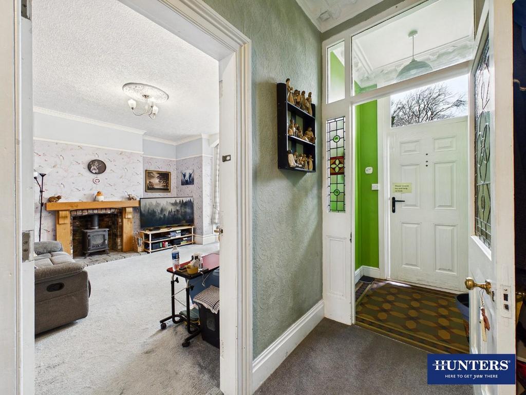 Hallway / Vestibule