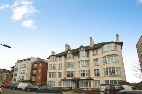 3 bedroom flat for sale, Alexandra Road, Southend On Sea