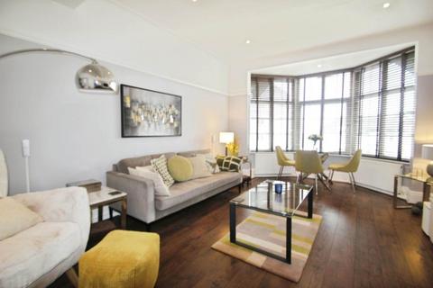 3 bedroom flat for sale, Alexandra Road, Southend On Sea