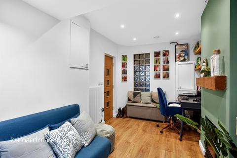 3 bedroom townhouse for sale, Mayow Road, London
