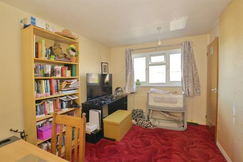 3 bedroom terraced house for sale, Badlesmere Close, Ashford