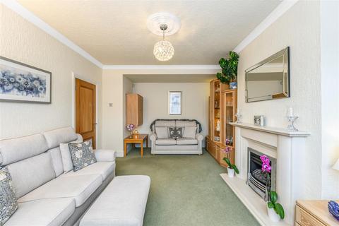 4 bedroom end of terrace house for sale, Middleton Avenue, Chingford