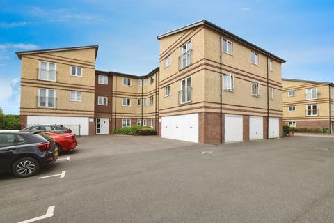 2 bedroom flat for sale, Halter Way, Andover