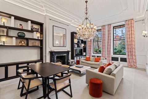 undefined, Cadogan Square, London, SW1X