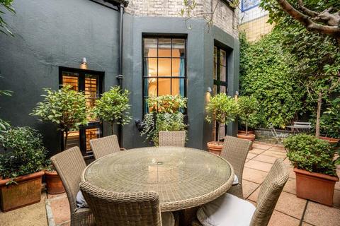 undefined, Cadogan Square, London, SW1X