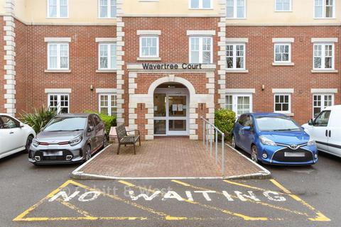 1 bedroom flat for sale, Massetts Road, Horley, Surrey