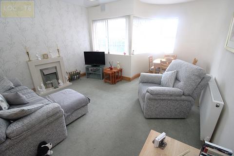 2 bedroom apartment for sale, Reade House Flixton