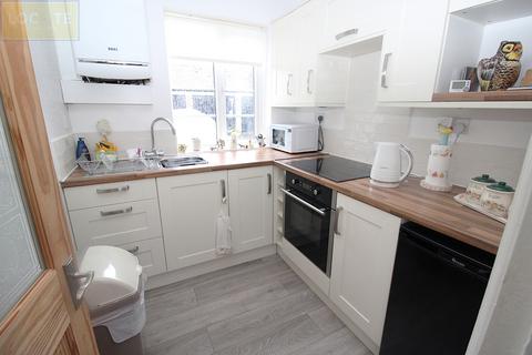 2 bedroom apartment for sale, Reade House Flixton