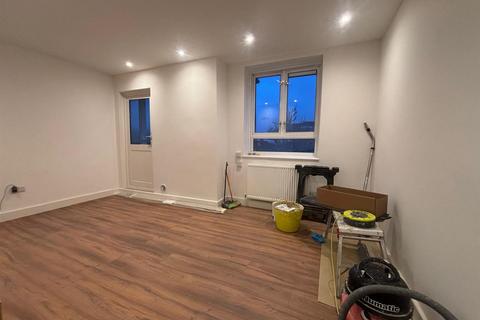 2 bedroom apartment to rent, Dorman Way, London