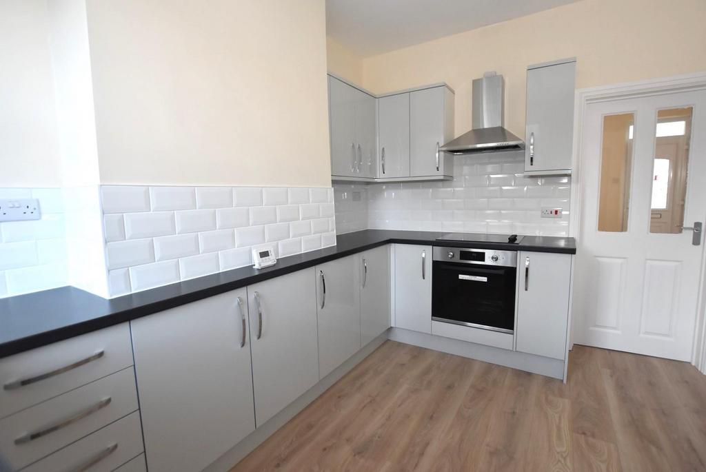 Kitchen 3.JPG