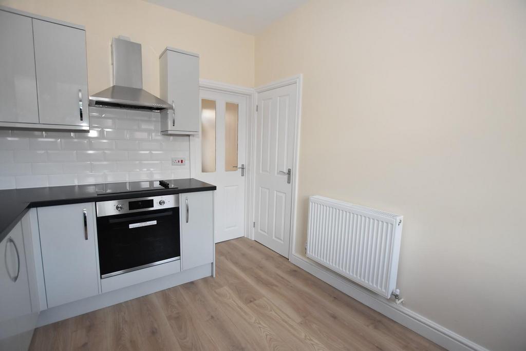 Kitchen 4.JPG