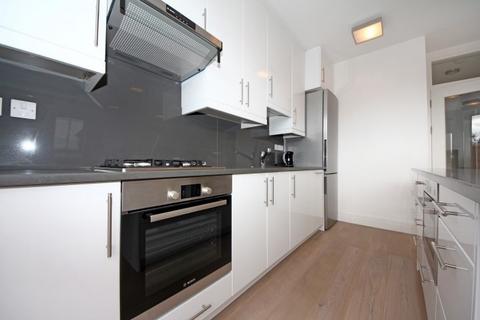 2 bedroom flat to rent, Elm Avenue, Ealing, London, W5