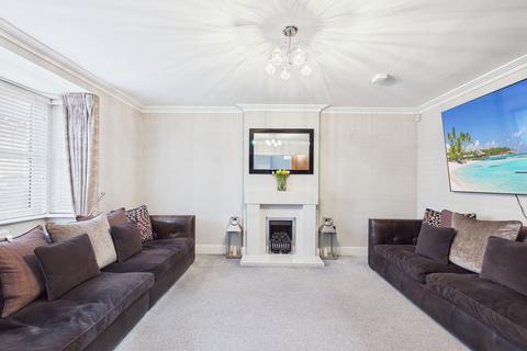 4 bedroom detached house for sale, Fivens Place, Horsham RH12