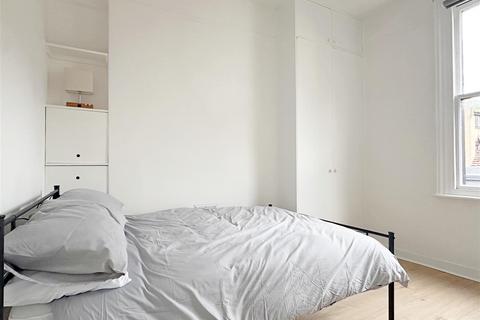1 bedroom in a house share to rent, 67a North Road, Brighton BN1