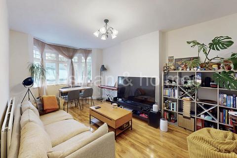 1 bedroom flat for sale, Llanvanor Road, NW2