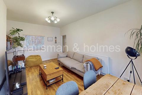 1 bedroom flat for sale, Llanvanor Road, NW2