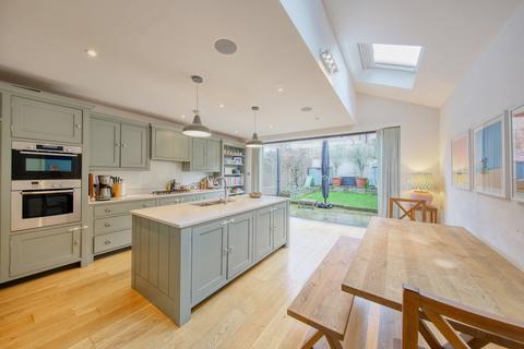 5 bedroom terraced house for sale, Calbourne Road, London, SW12