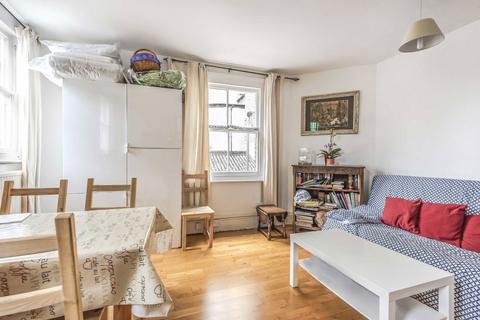 2 bedroom flat to rent, Wandsworth High Street, London SW18
