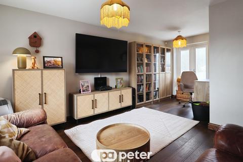 undefined, Heol Merlin, Llanishen, Cardiff
