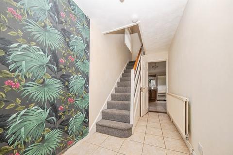 3 bedroom semi-detached house for sale, Chartwell Close, Ipswich