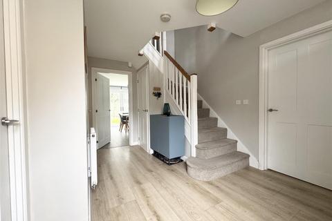 4 bedroom detached house for sale, Paddock Way, Skelmanthorpe, Huddersfield, HD8 9GW