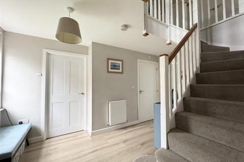 4 bedroom detached house for sale, Paddock Way, Skelmanthorpe, Huddersfield, HD8 9GW