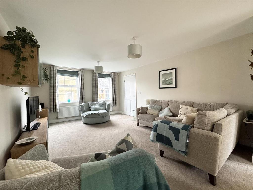 Living/dining room