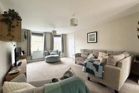4 bedroom detached house for sale, Paddock Way, Skelmanthorpe, Huddersfield, HD8 9GW