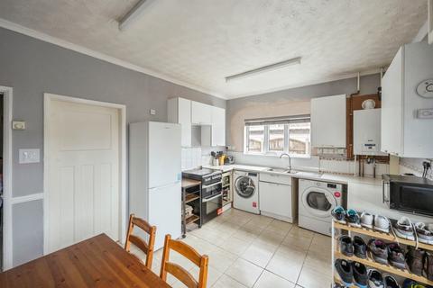 3 bedroom semi-detached house for sale, Rowland Road, Scunthorpe