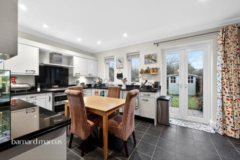 3 bedroom end of terrace house for sale, Hazon Way, Epsom