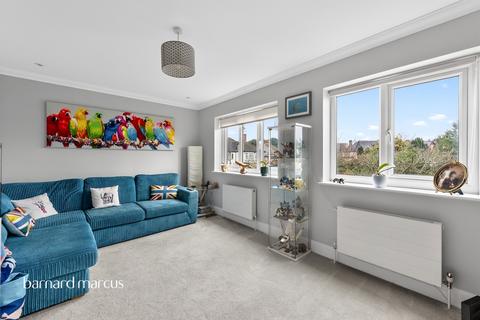 3 bedroom end of terrace house for sale, Hazon Way, Epsom
