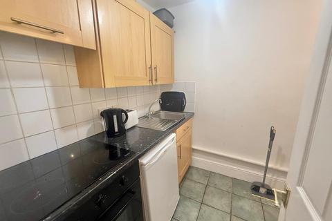 2 bedroom flat for sale, Kenilworth Road, St. Leonards-On-Sea